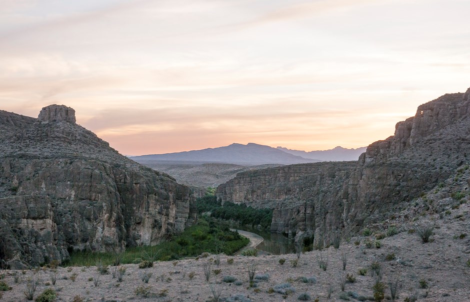 Above+Boquillas